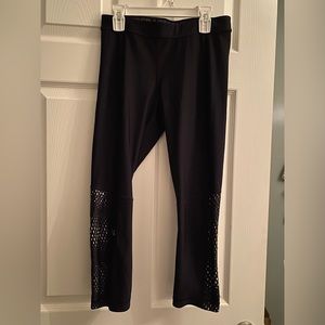 3/4 Under Armour leggings